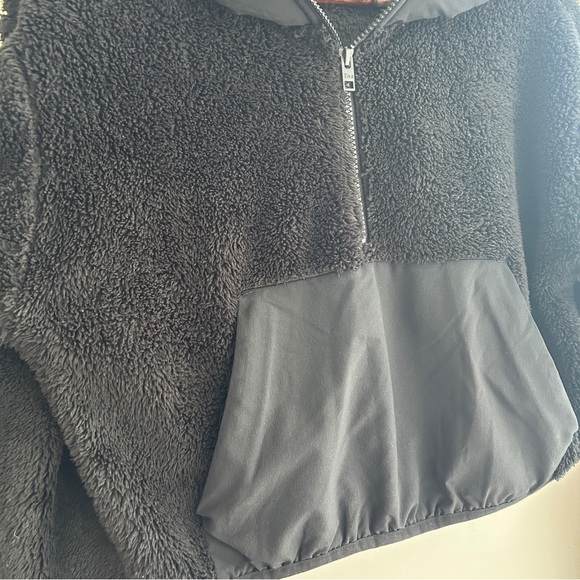 TNA Aritzia Black Keaton Hoodie - Picture 4 of 5